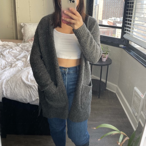 Grey abercrombie cardigan - Picture 2 of 5